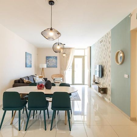Luxury One-Bedroom Apartment/Parking In City Center Єрусалим Екстер'єр фото