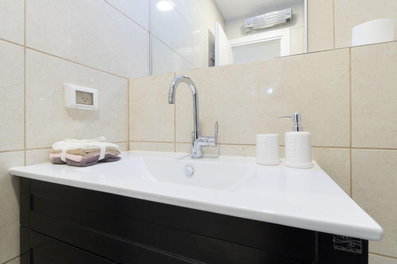 Luxury One-Bedroom Apartment/Parking In City Center Єрусалим Екстер'єр фото