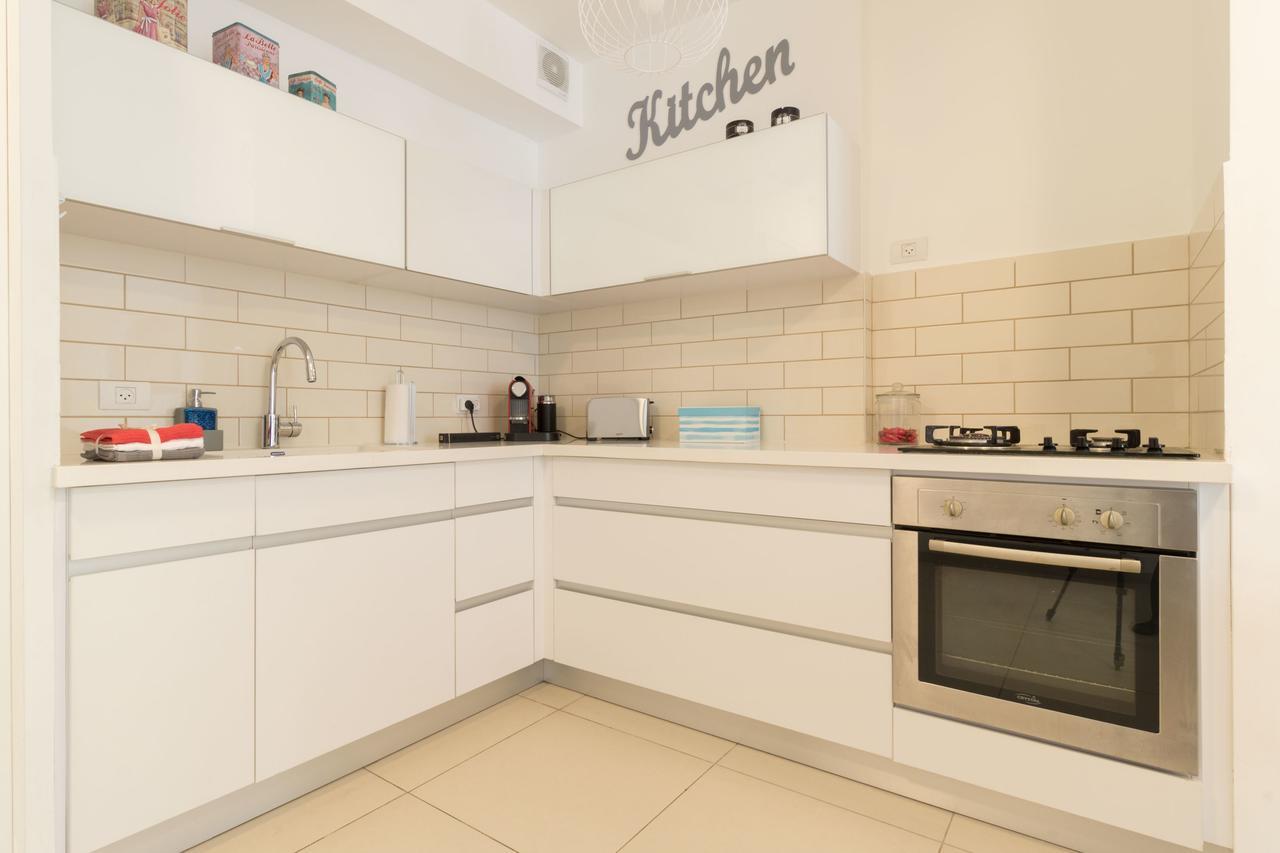 Luxury One-Bedroom Apartment/Parking In City Center Єрусалим Екстер'єр фото