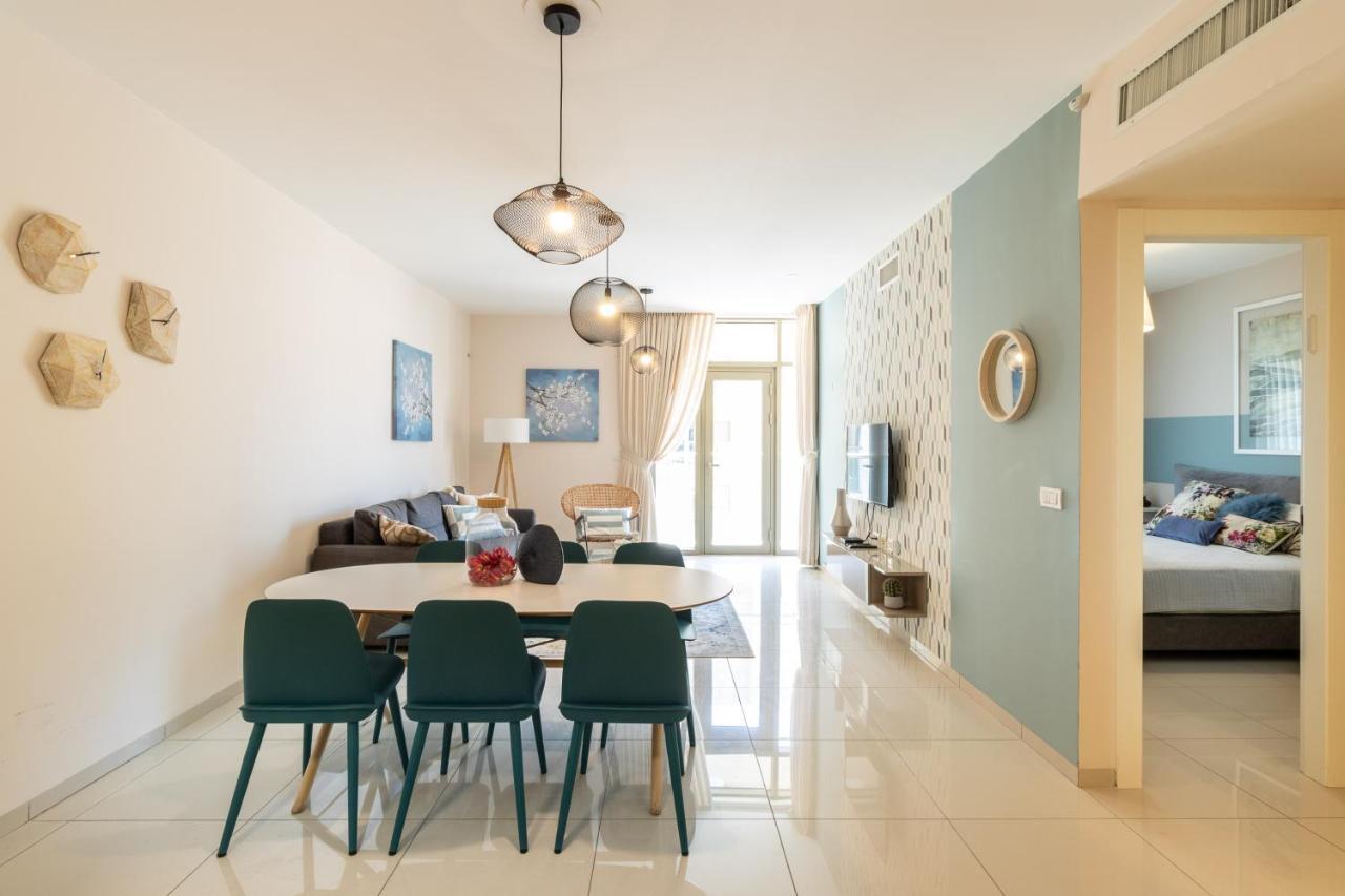 Luxury One-Bedroom Apartment/Parking In City Center Єрусалим Екстер'єр фото