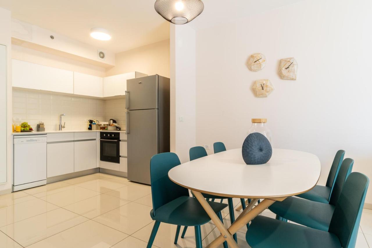 Luxury One-Bedroom Apartment/Parking In City Center Єрусалим Екстер'єр фото
